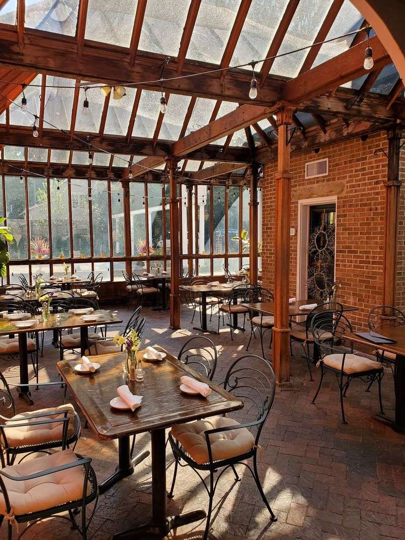 Dining Spaces Steeped in Old-World Character Dining Spaces Steeped in Old-World Character