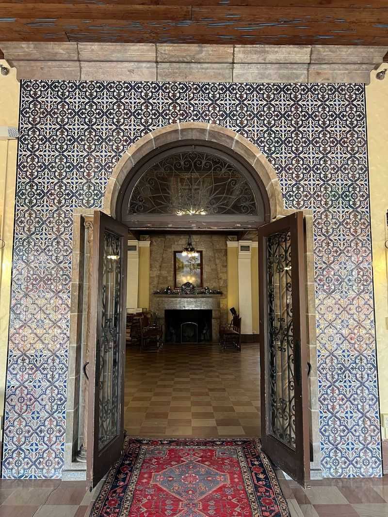 Dining With Old-Florida Charm