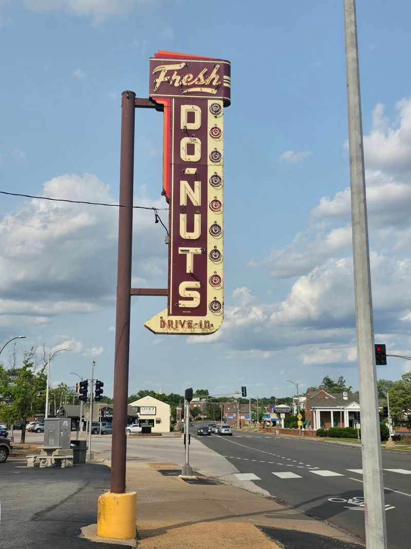 Donut Drive-In, St. Louis, Missouri