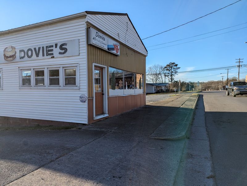 Dovie's, Beaver Dam