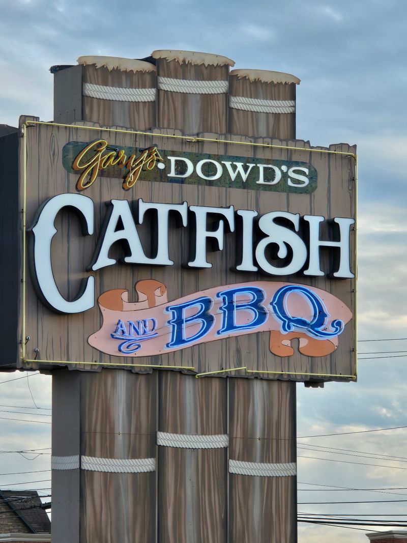 Dowd's Catfish and BBQ, Lebanon, Missouri