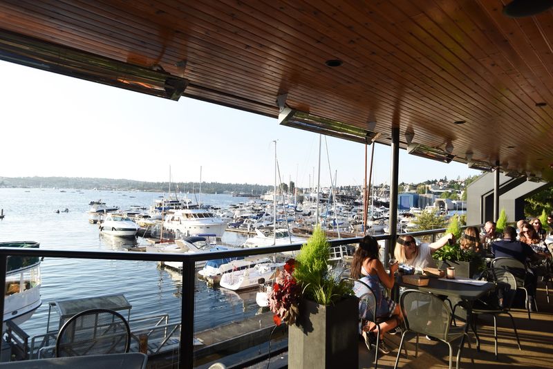 Duke's Seafood, Seattle, Washington Duke's Seafood, Seattle, Washington