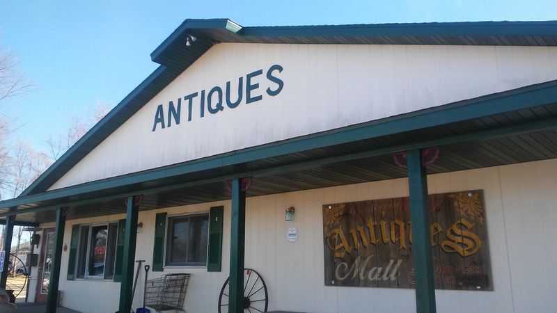 Easy Access from Wisconsin Dells and Surrounding Areas Easy Access from Wisconsin Dells and Surrounding Areas
