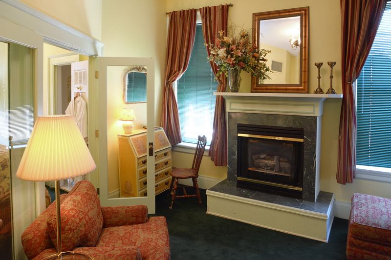 Eight Rooms, Each With Its Own Personality