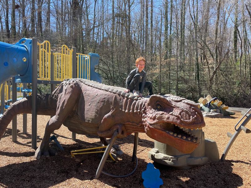 Epic Photo Opportunities With the Dino Sculptures Epic Photo Opportunities With the Dino Sculptures