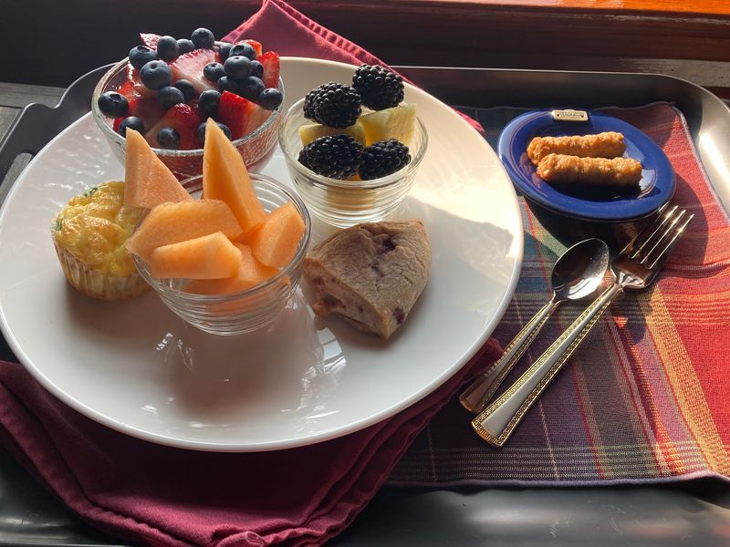 Family-Style Breakfast and Evening Cookies Family-Style Breakfast and Evening Cookies