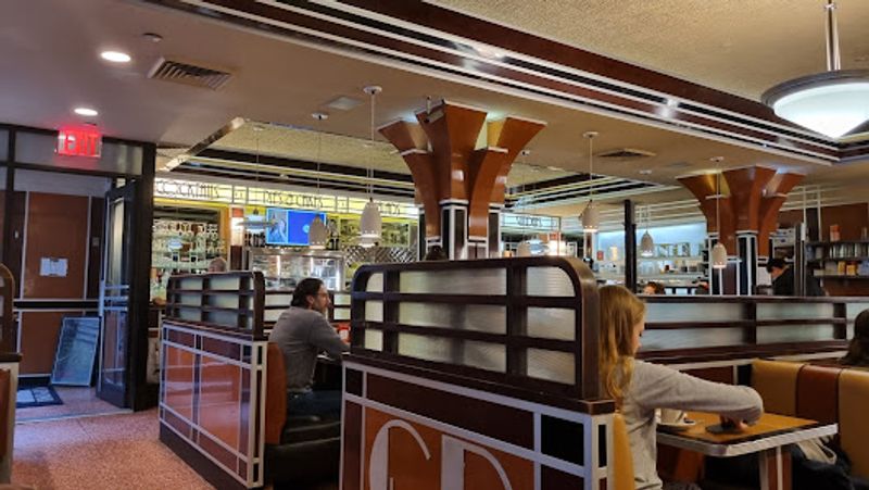 Fast, Friendly Service In Classic Diner Style Fast, Friendly Service In Classic Diner Style