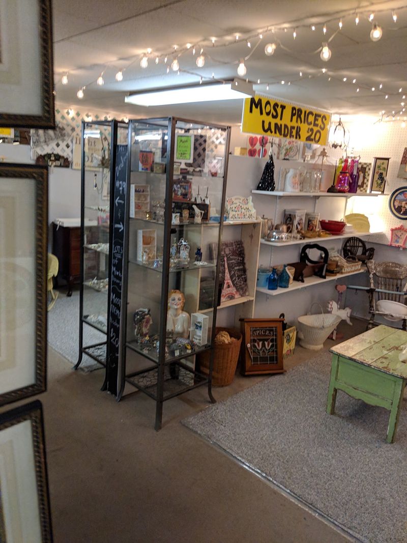 Fenix Antiques and Collectibles, Anaheim Fenix Antiques and Collectibles, Anaheim