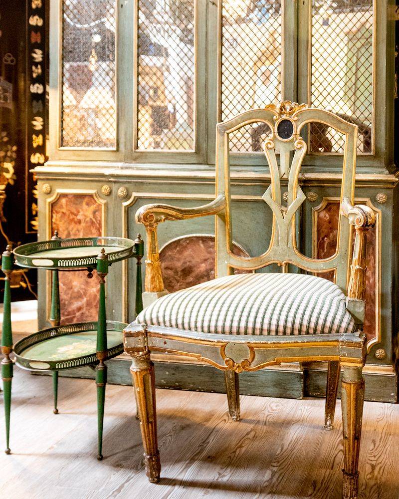Fine Decorative Arts With Serious Pedigree