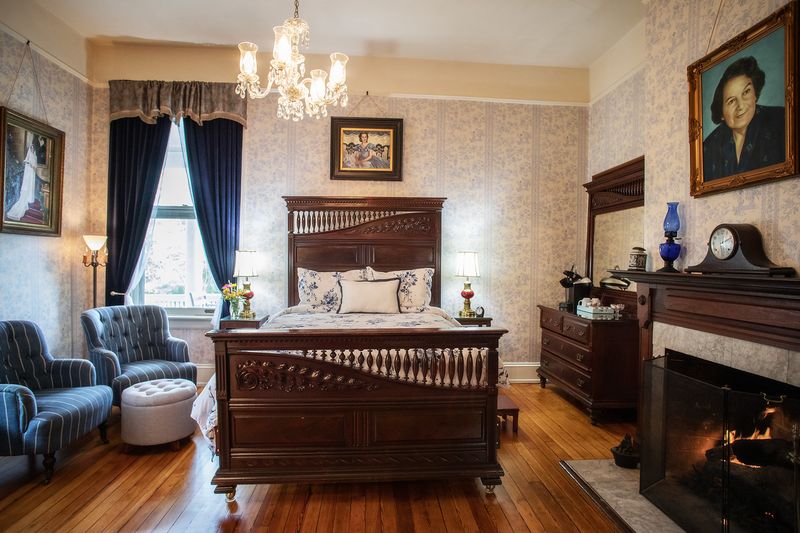Fireplaces, Antiques, And Cozy Corners