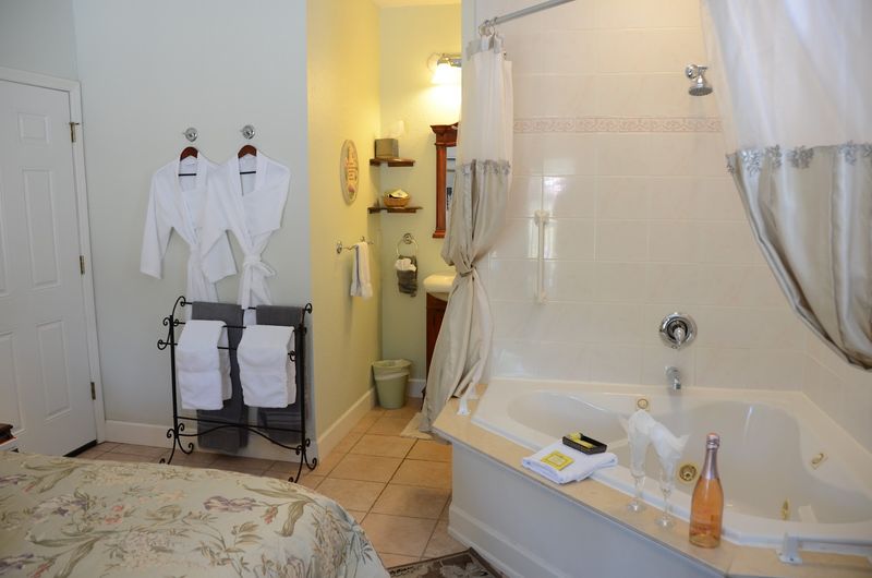 Fireplaces, Claw-Foot Tubs, And Jacuzzi Corners