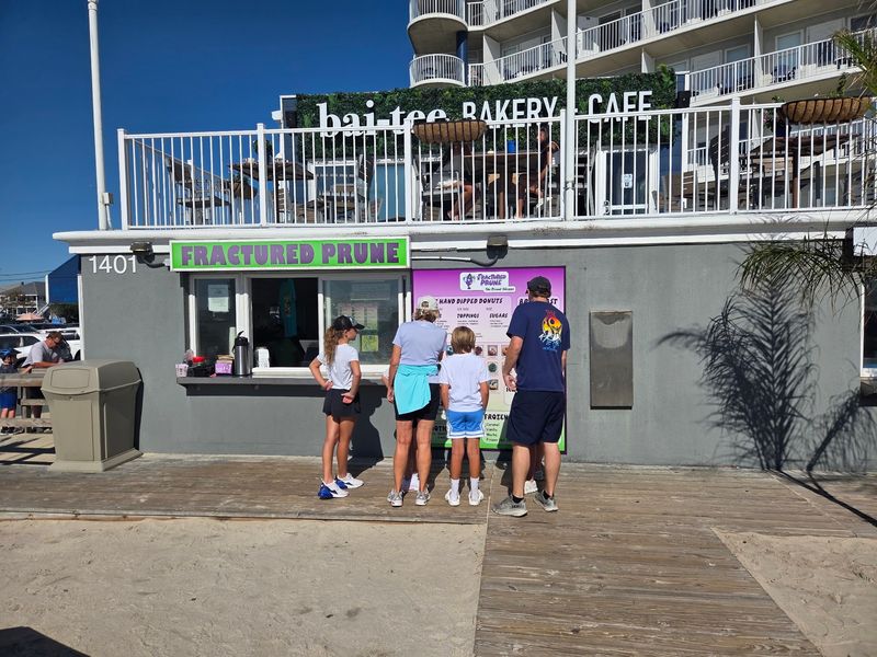 Fractured Prune, Ocean City