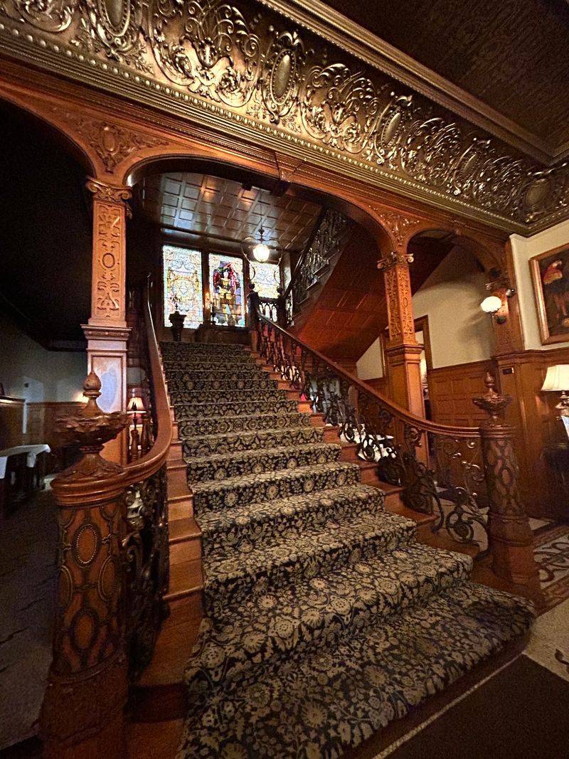 Free Rein to Explore the Estate
