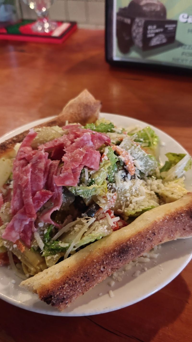 Fresh Organic Greens and Locally Sourced Ingredients Fresh Organic Greens and Locally Sourced Ingredients