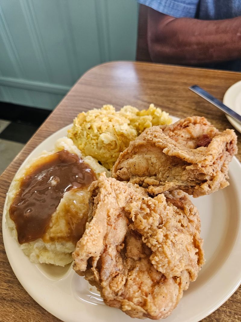 Fried Chicken That Keeps The Regulars Loyal