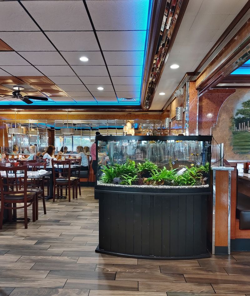 Friendly Faces and Quick Seating
