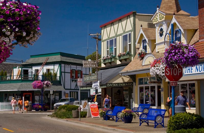 Front Street: The Heart of Little Norway Front Street: The Heart of Little Norway