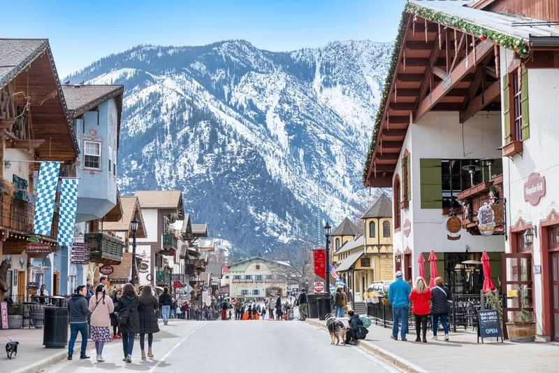Front Street turns sightseeing into an easy stroll Front Street turns sightseeing into an easy stroll