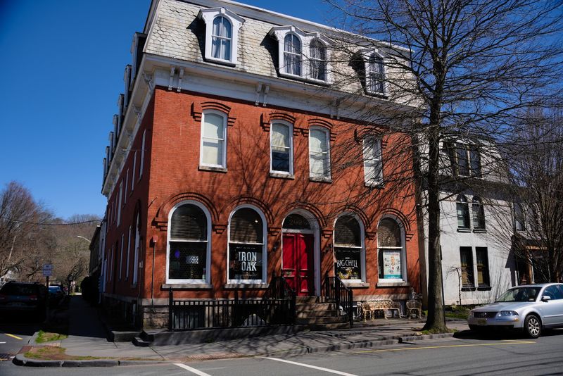 Galleries, Makers, and Local Art Galleries, Makers, and Local Art
