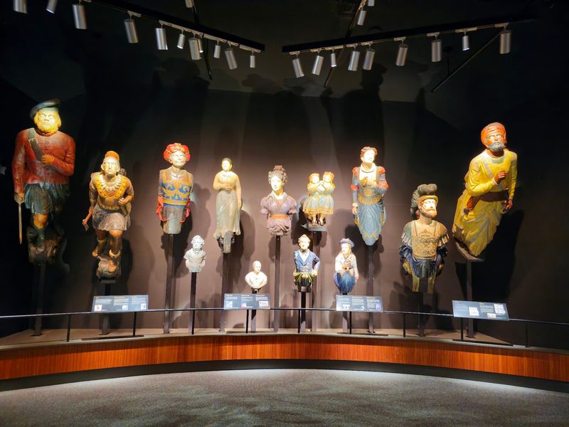 Galleries, Models, and Seasonal Events