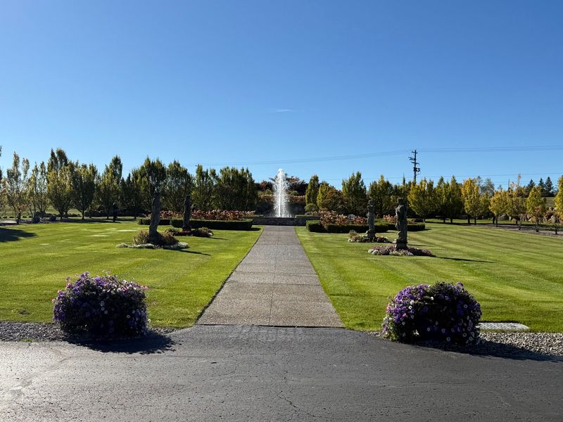 Gardens That Change With Every Season