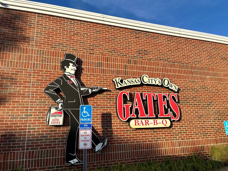 Gates Bar-B-Q, tradition worth the trip Gates Bar-B-Q, tradition worth the trip