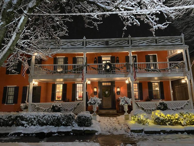 Ghost Stories That Keep Guests Talking Ghost Stories That Keep Guests Talking