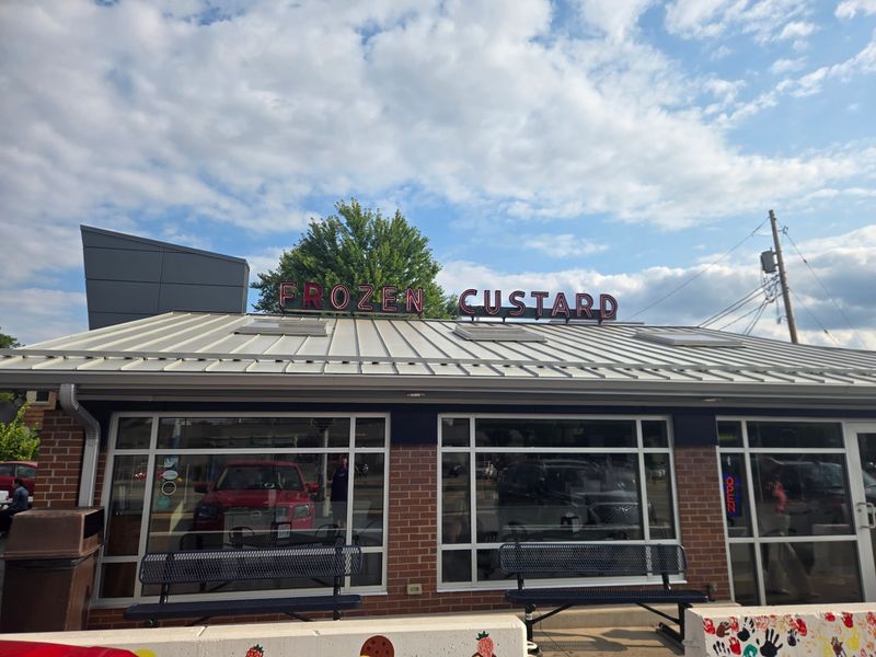 Gilles Frozen Custard, Milwaukee, WA