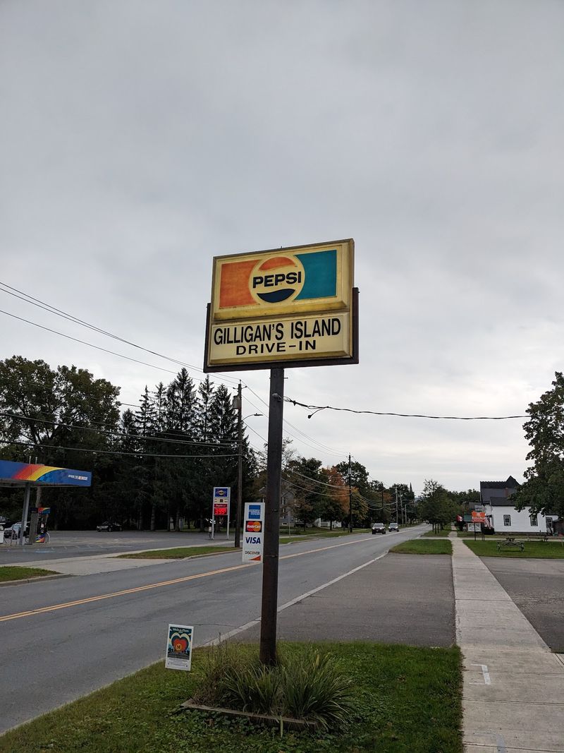 Gilligan's Diner, Whitehall