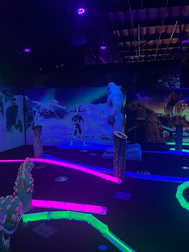 Glow-In-The-Dark Mini Golf Glow-In-The-Dark Mini Golf