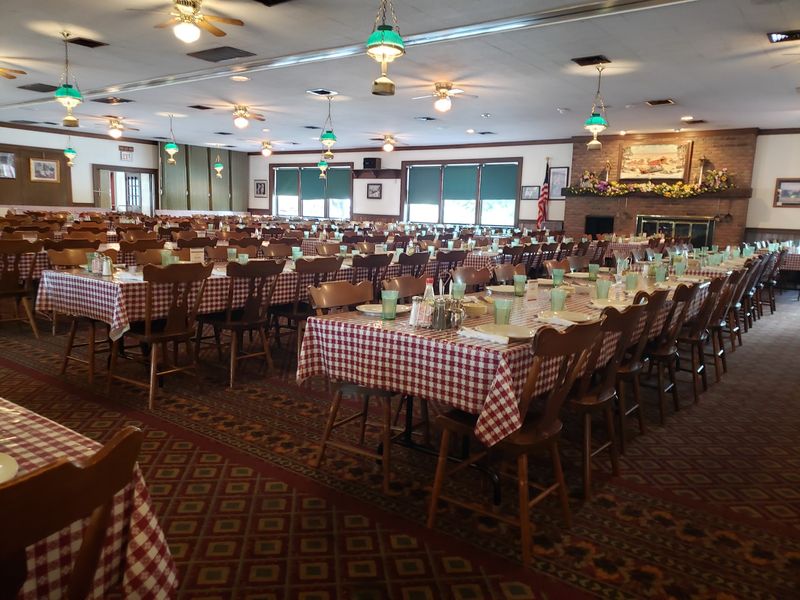 Good 'N Plenty Restaurant, Smoketown, PA