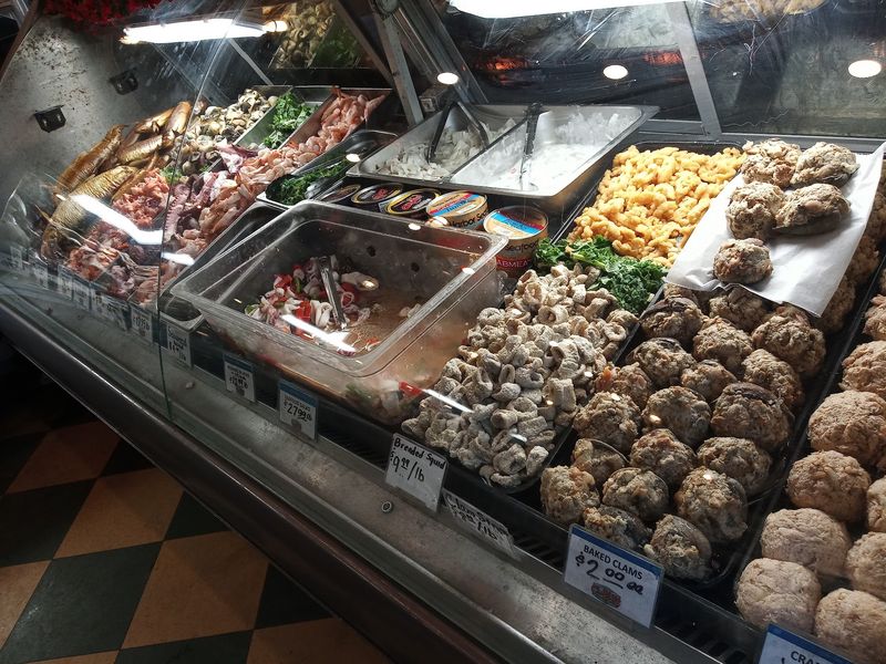 Grabbin' Crabs, West Sayville