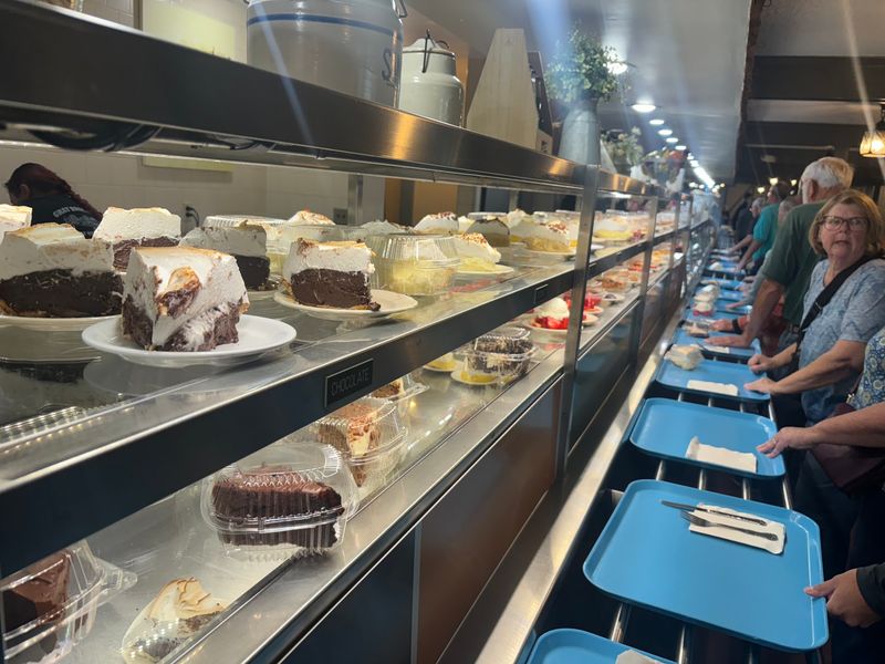 Gray Brothers Cafeteria, Mooresville, Indiana