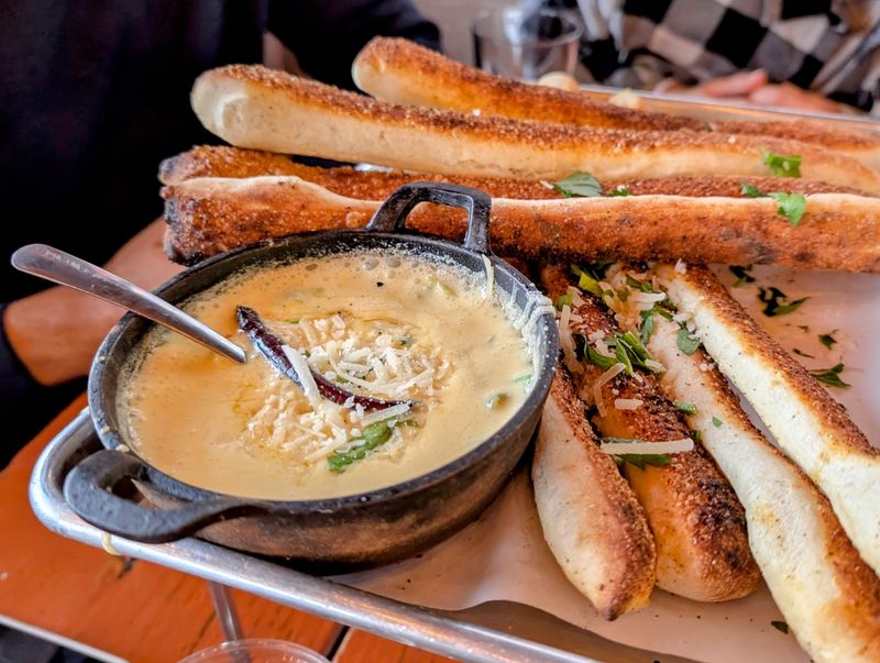 Green Chili Beer Cheese That Deserves Its Own Fan Club Green Chili Beer Cheese That Deserves Its Own Fan Club