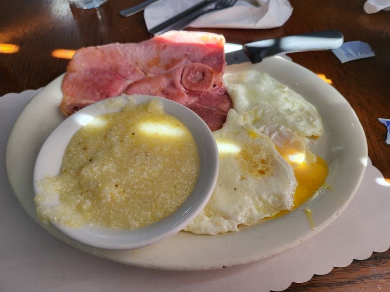 Grits, Gravy, And Country Classics Grits, Gravy, And Country Classics