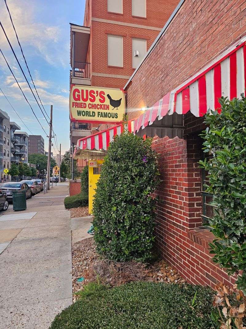 Gus's World Famous Fried Chicken, Memphis, Tennessee Gus's World Famous Fried Chicken, Memphis, Tennessee
