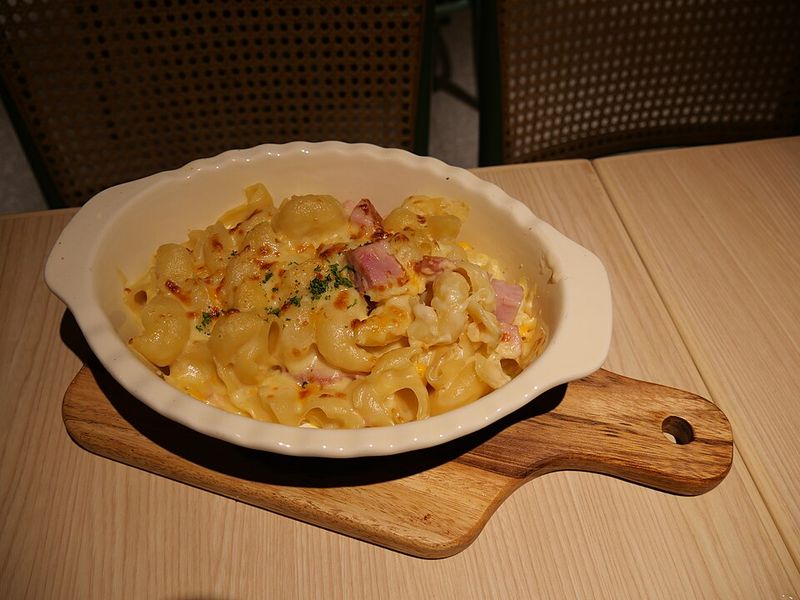 Ham And Cheese Pasta Bake