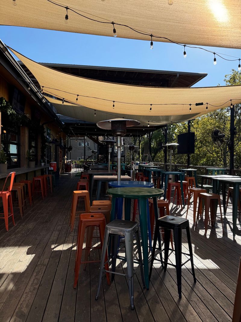 Happy Hour Deals That Make It Even Better Happy Hour Deals That Make It Even Better