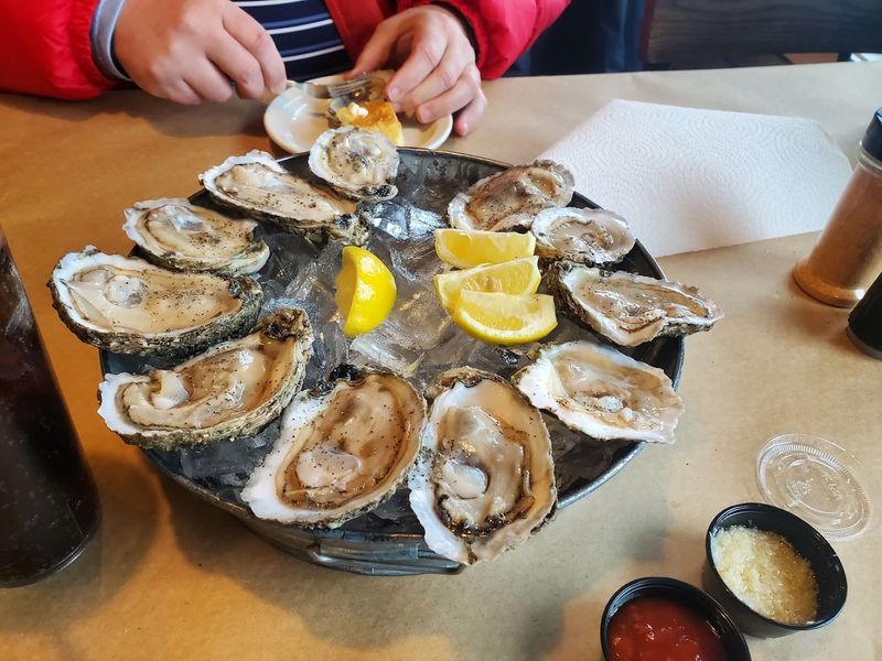 Harris Crab House, Grasonville, MD