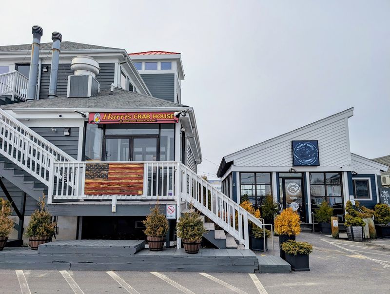 Harris Crab House, Grasonville, MD