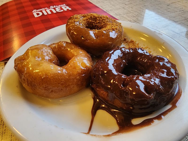 Homemade Donuts That Melt Right in Your Mouth Homemade Donuts That Melt Right in Your Mouth