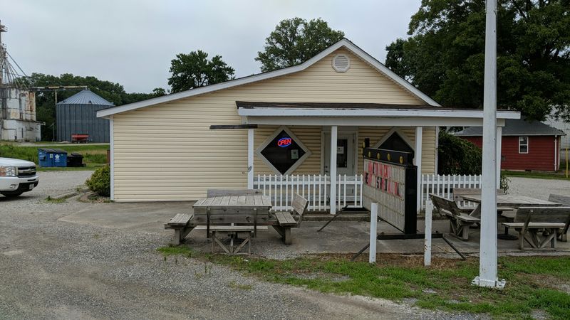 Hometown Restaurant, small-town central Illinois Hometown Restaurant, small-town central Illinois