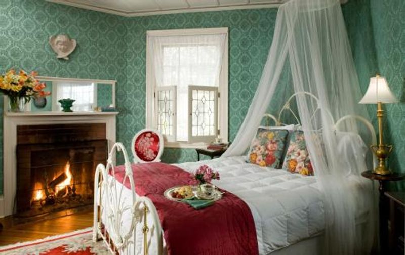 Hosts Who Treat Guests Like Family Hosts Who Treat Guests Like Family