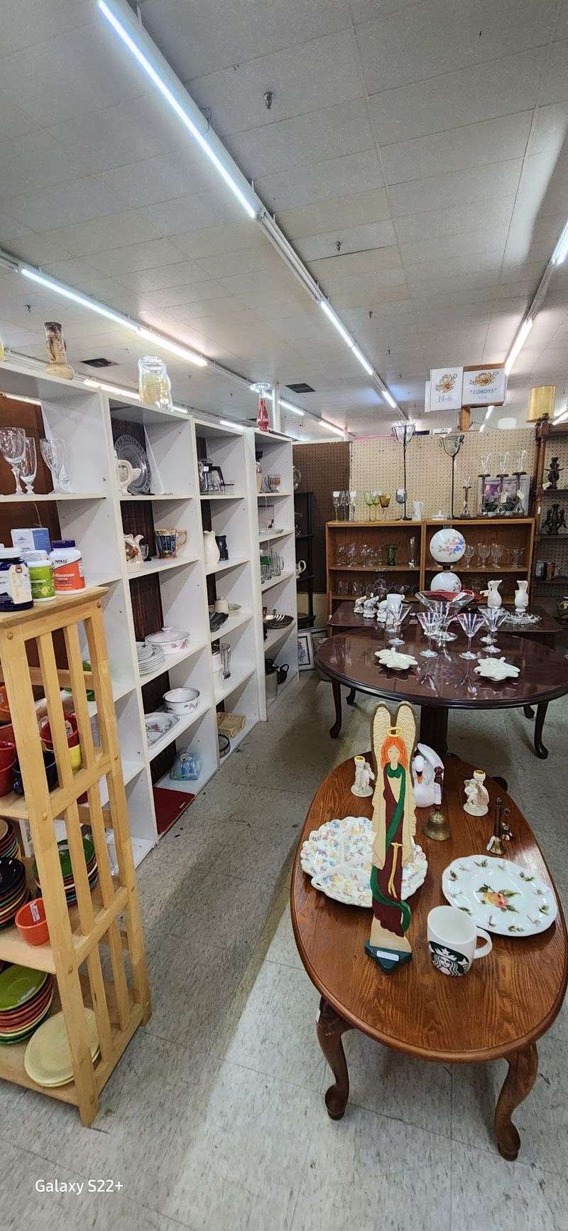 Hours, Clean Aisles, and Planning Your Visit