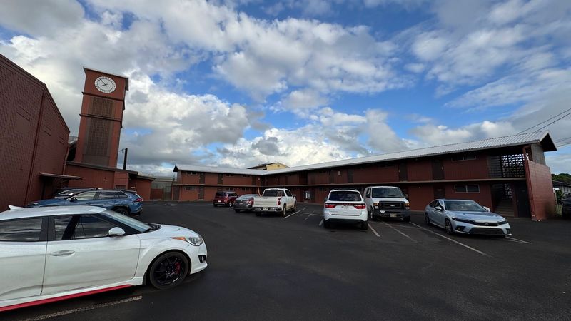 Hours, Parking, and Timing Your Visit