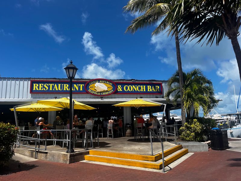 Hours, Prices, and Beating the Wait