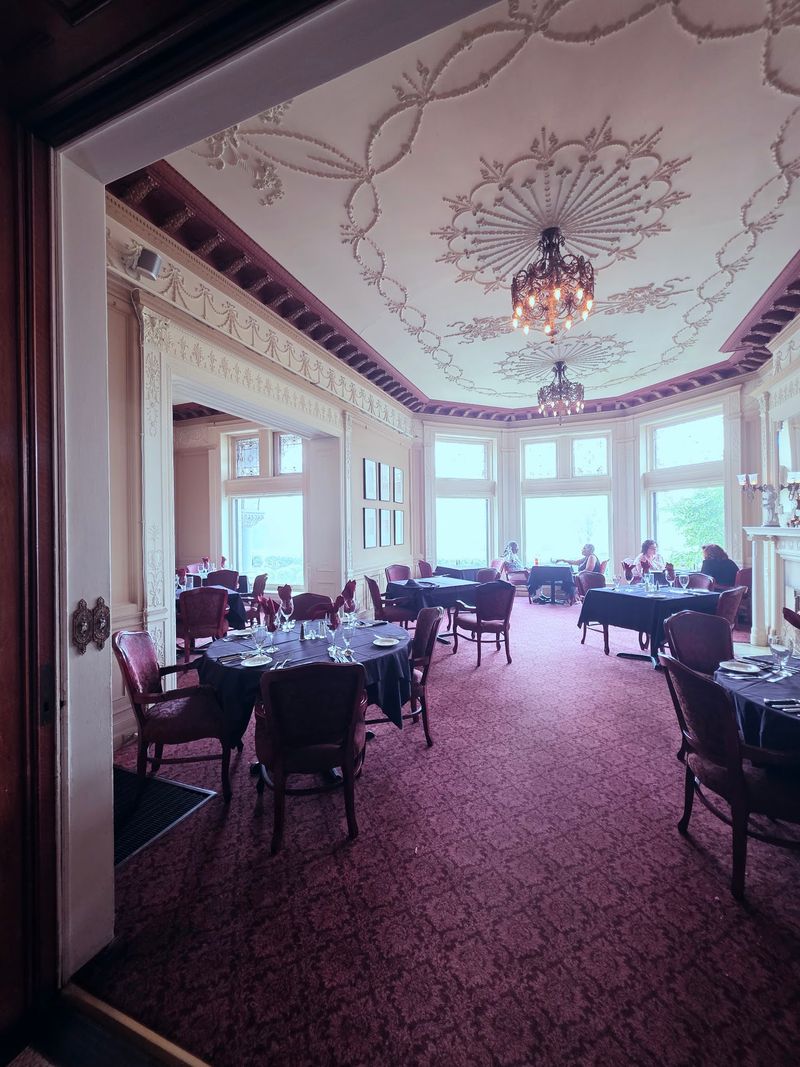 Hours, Reservations, and What to Know Before You Go