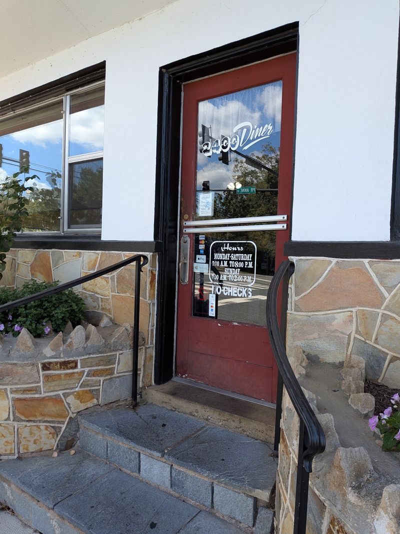 Hours, Specials, And Carry Out Tips