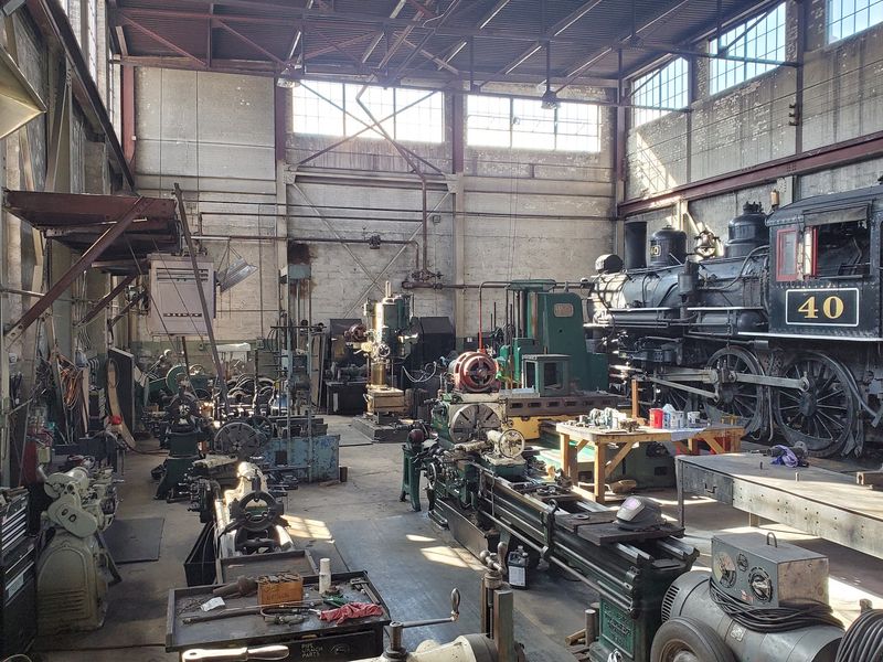 Inside the Working Machine Shop Inside the Working Machine Shop