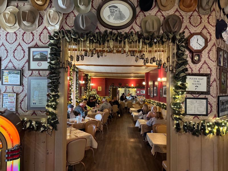 J.T. Basque Bar and Dining Room, Gardnerville